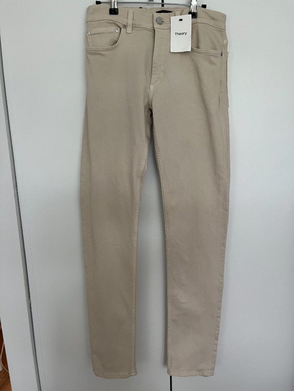 $195 Theory Mens Slim Demin Jeans 28 in 'Sand' light beige NWT - Picture 16 of 16